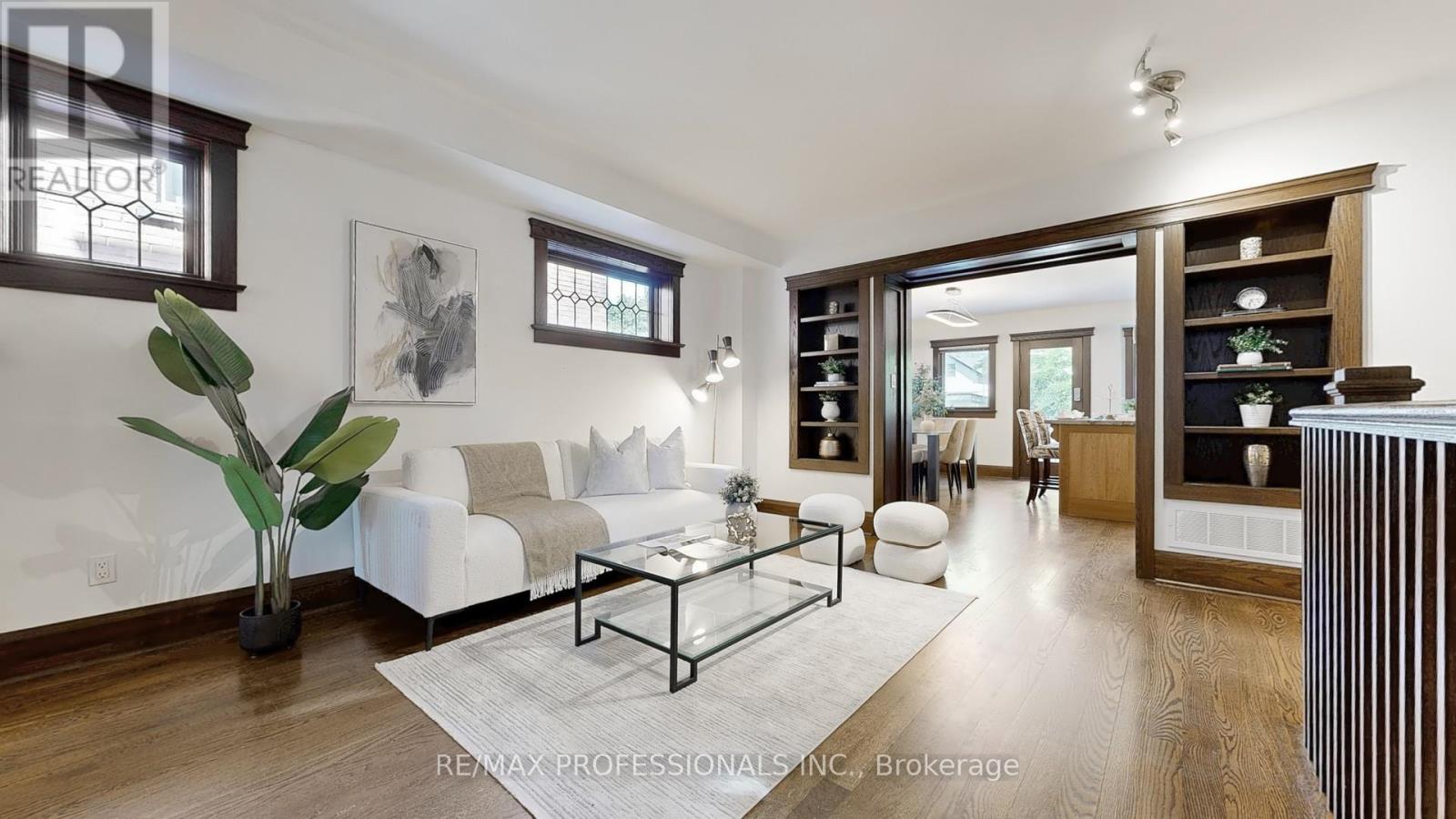 49 Albert Avenue, Toronto, Ontario  M8V 2L6 - Photo 3 - W12437260