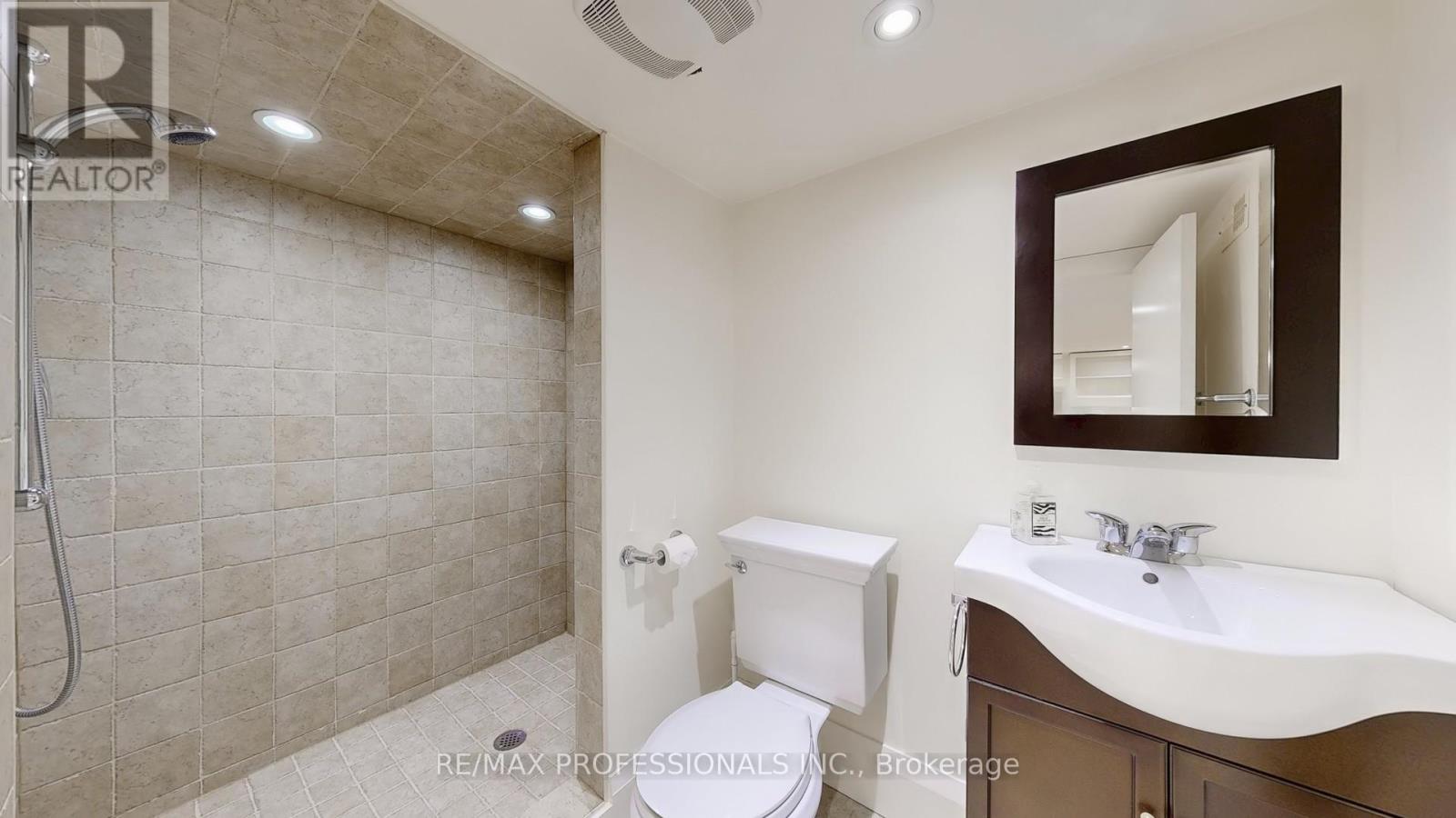 49 Albert Avenue, Toronto, Ontario  M8V 2L6 - Photo 32 - W12437260