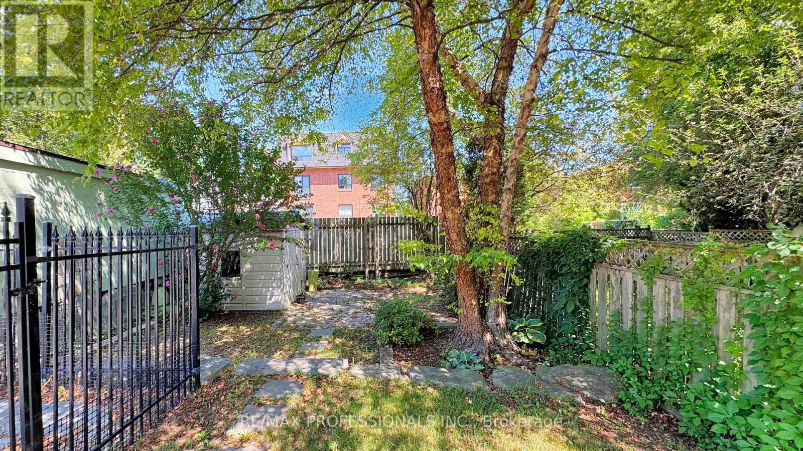 49 Albert Avenue, Toronto, Ontario  M8V 2L6 - Photo 35 - W12437260