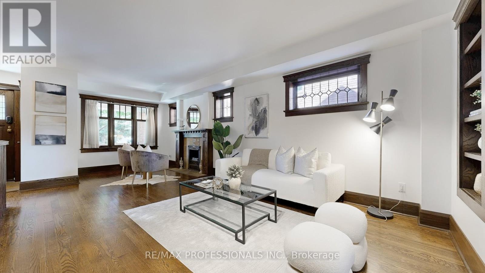 49 Albert Avenue, Toronto, Ontario  M8V 2L6 - Photo 5 - W12437260