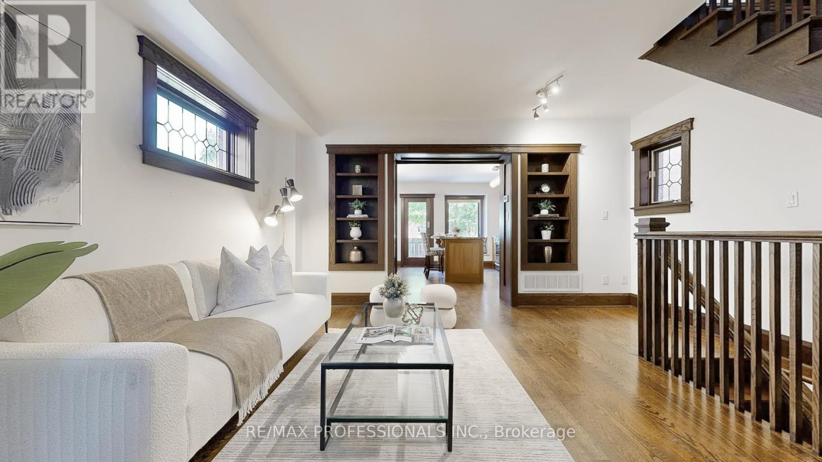 49 Albert Avenue, Toronto, Ontario  M8V 2L6 - Photo 6 - W12437260