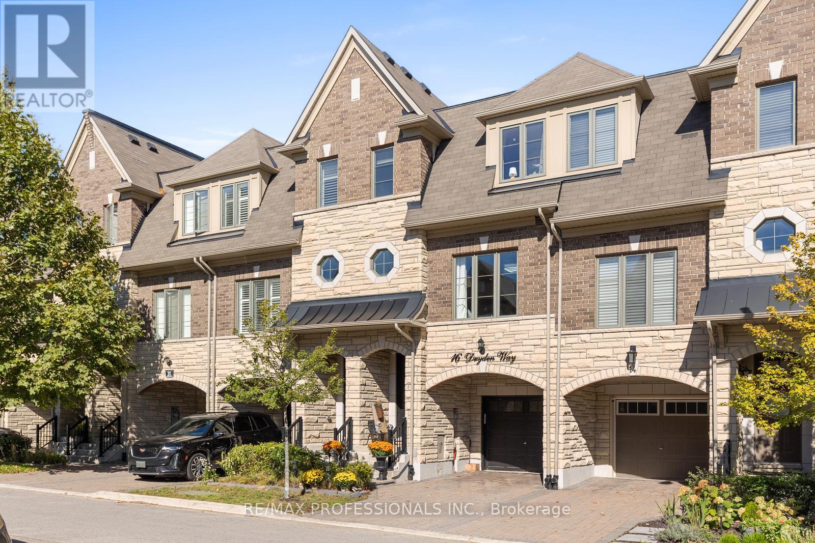 16 Dryden Way, Toronto (Willowridge-Martingrove-Richview), Ontario  M9R 0B2 - Photo 1 - W12437261