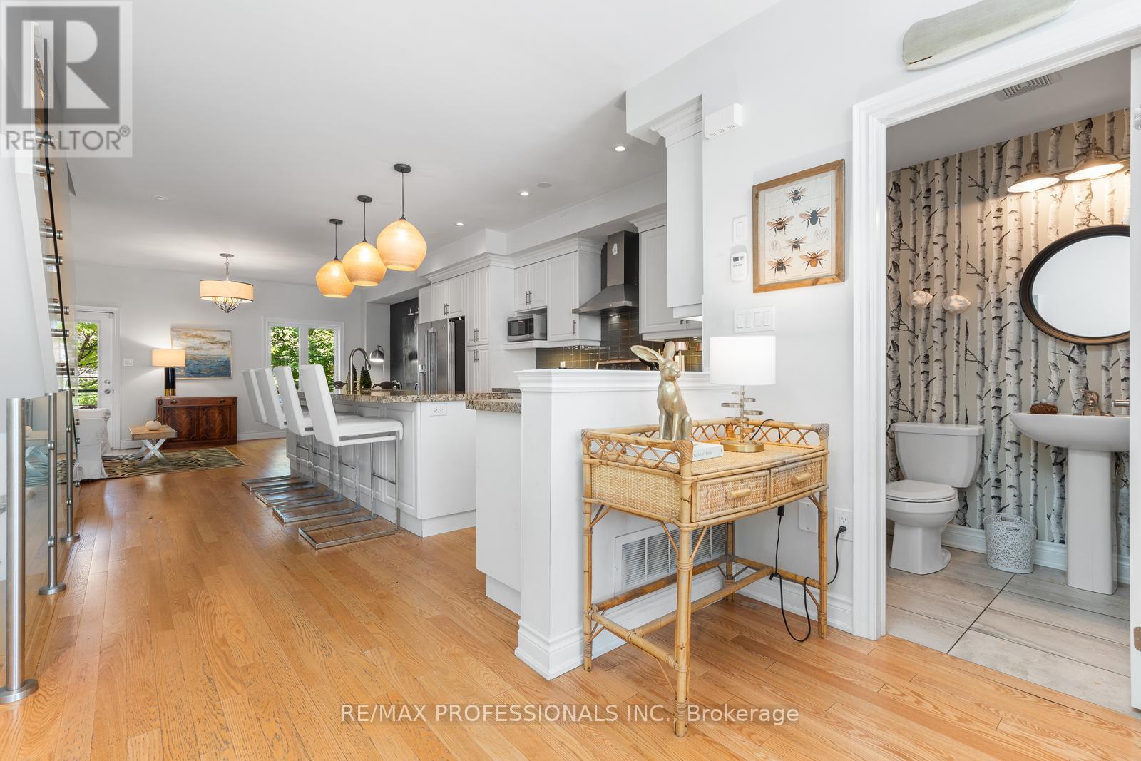 16 Dryden Way, Toronto (Willowridge-Martingrove-Richview), Ontario  M9R 0B2 - Photo 16 - W12437261