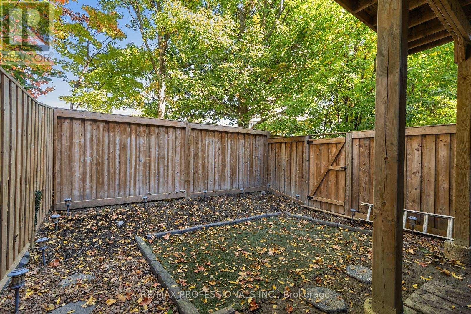 16 Dryden Way, Toronto (Willowridge-Martingrove-Richview), Ontario  M9R 0B2 - Photo 30 - W12437261
