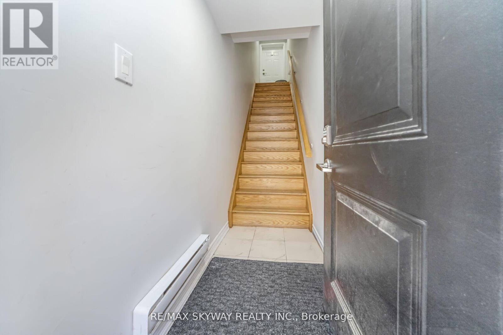 22 - 200 Veterans Drive, Brampton, Ontario  L7A 4S6 - Photo 8 - W12437271