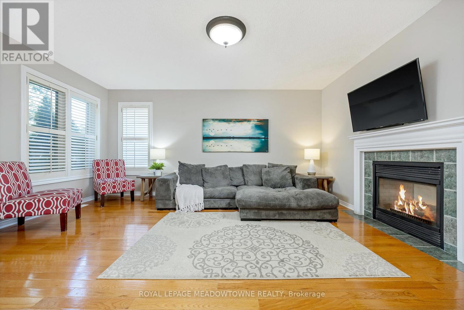 15 Harriet Street, Halton Hills, Ontario  L7G 5W4 - Photo 10 - W12437304