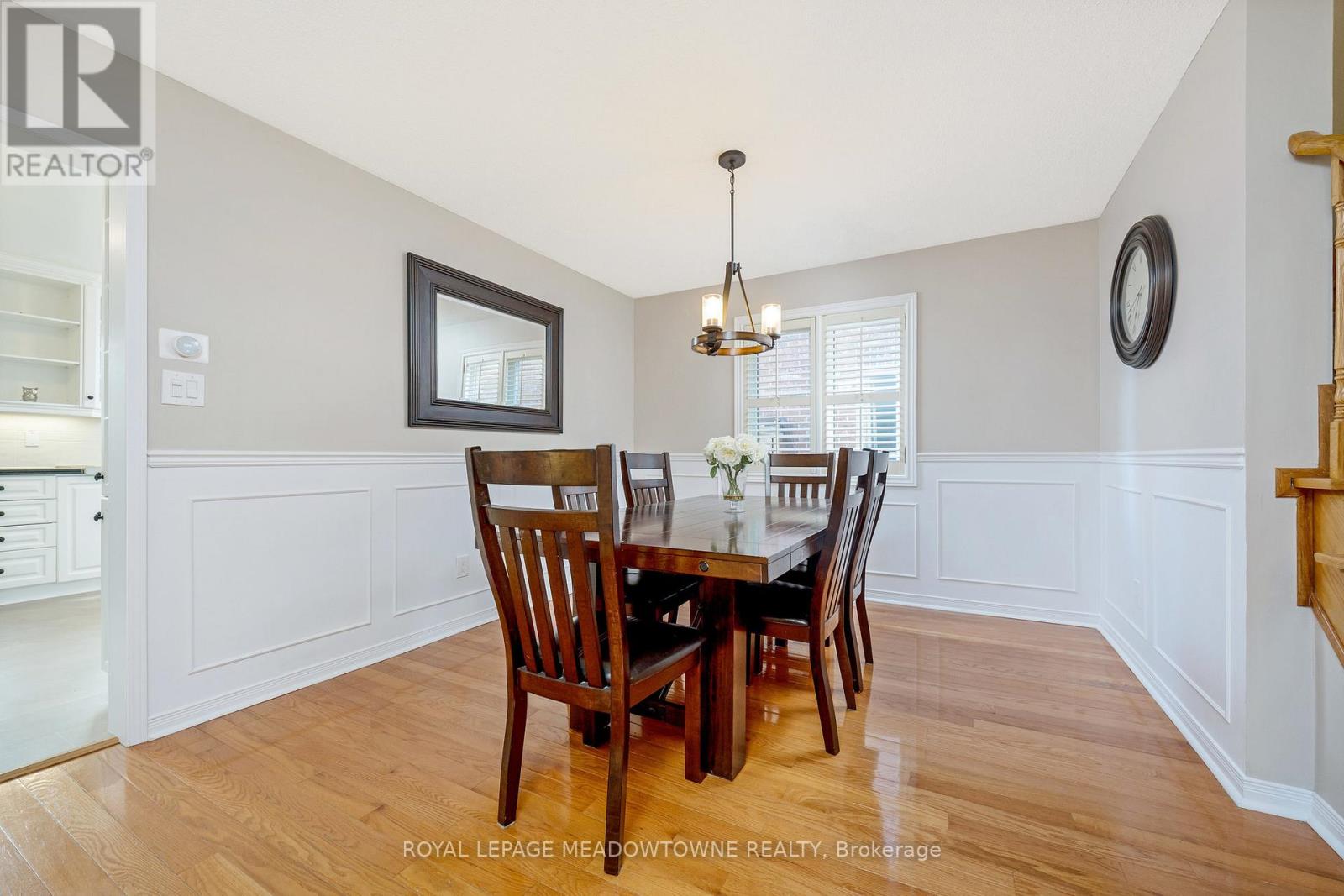15 Harriet Street, Halton Hills, Ontario  L7G 5W4 - Photo 13 - W12437304