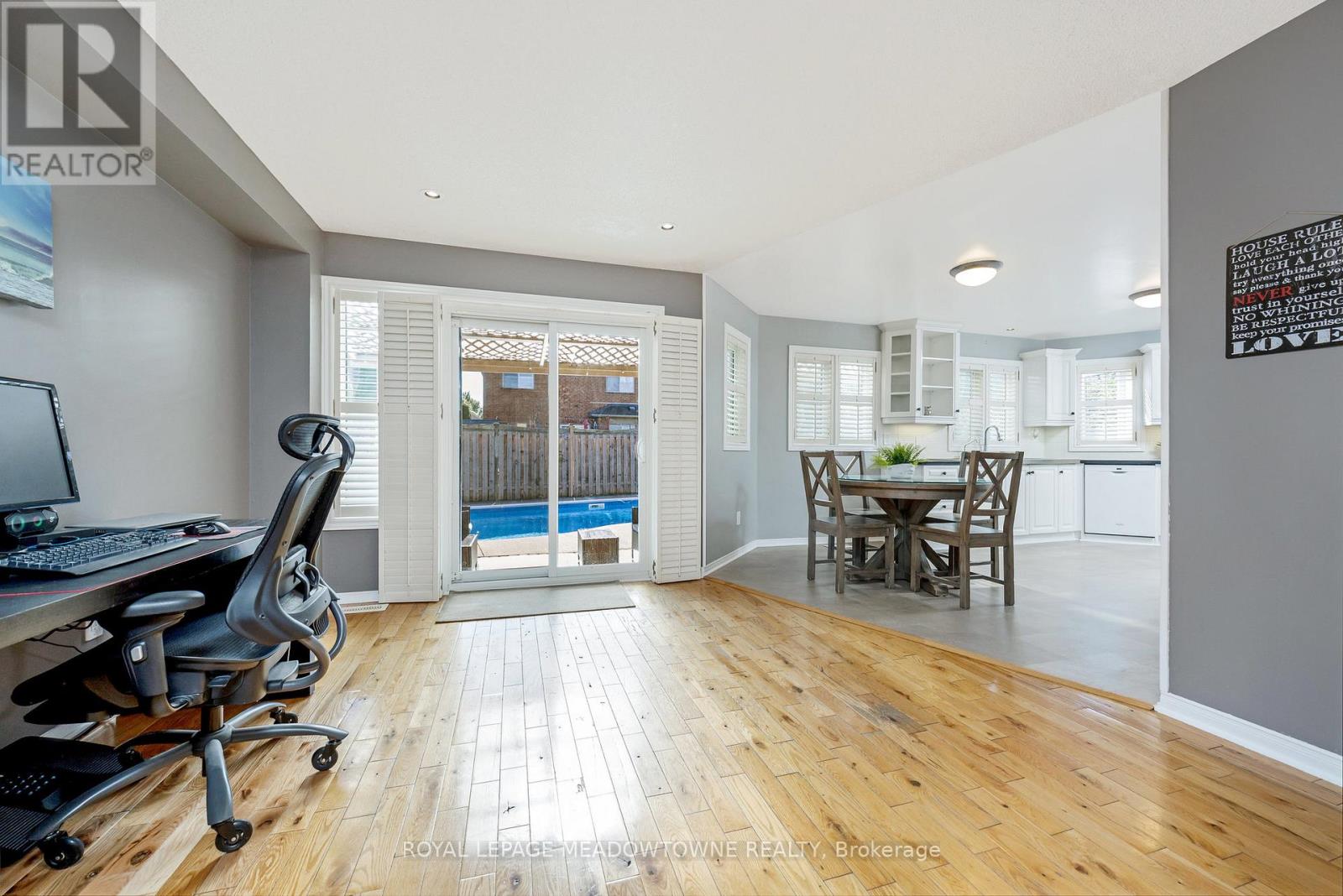 15 Harriet Street, Halton Hills, Ontario  L7G 5W4 - Photo 16 - W12437304