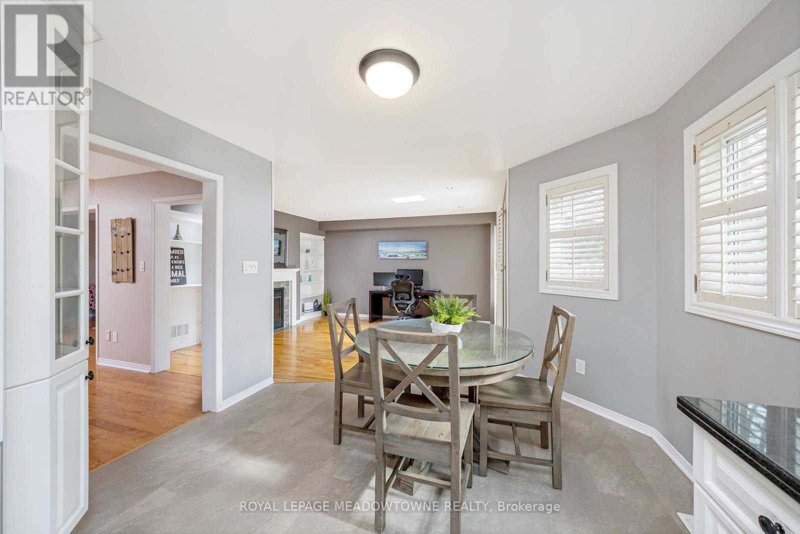 15 Harriet Street, Halton Hills, Ontario  L7G 5W4 - Photo 18 - W12437304
