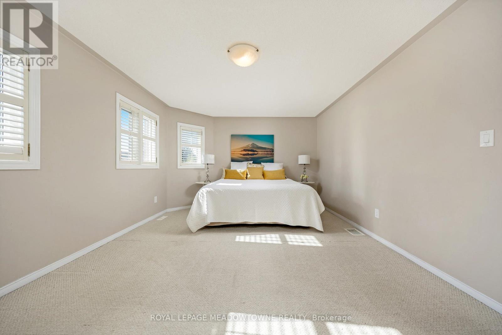 15 Harriet Street, Halton Hills, Ontario  L7G 5W4 - Photo 24 - W12437304