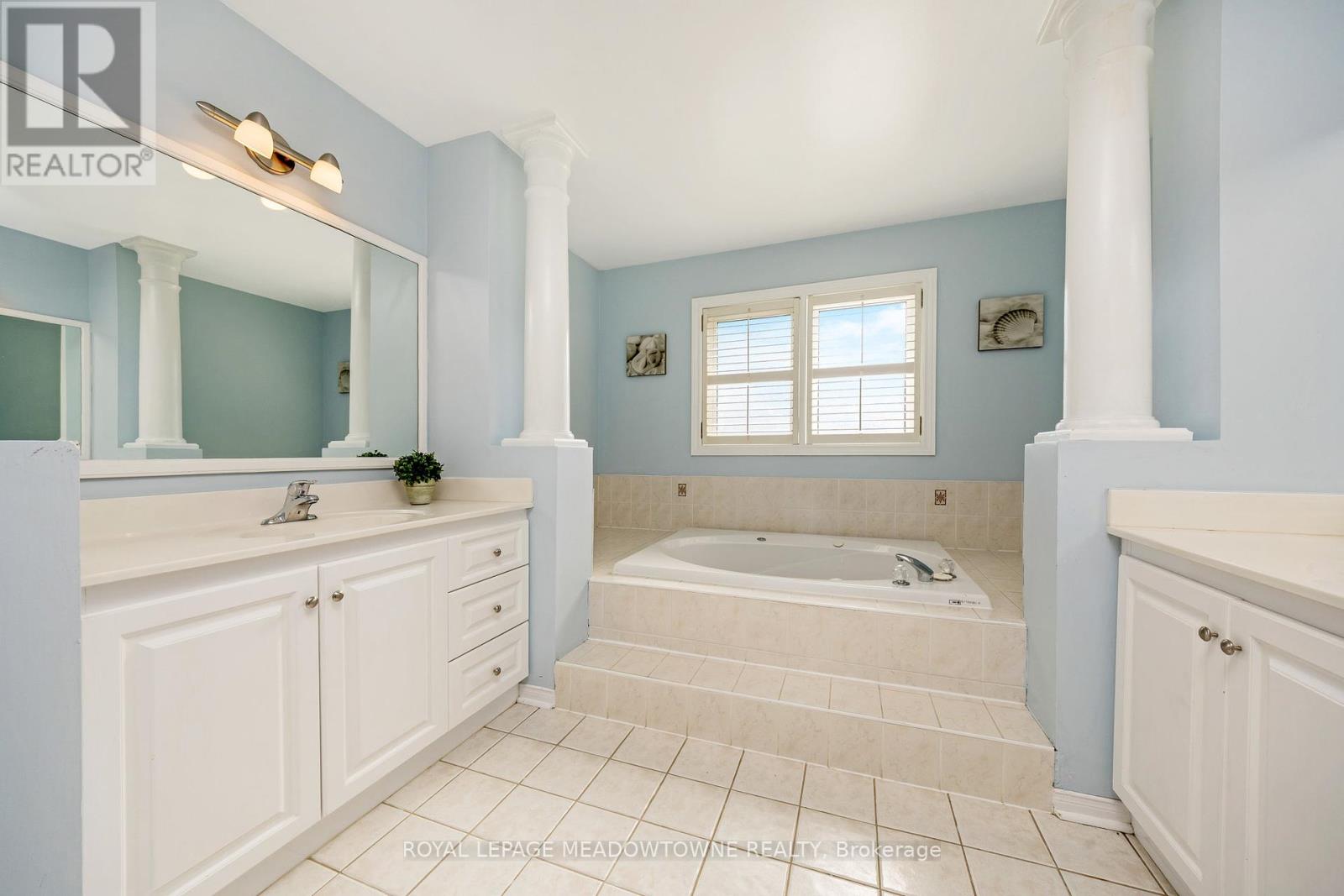 15 Harriet Street, Halton Hills, Ontario  L7G 5W4 - Photo 27 - W12437304