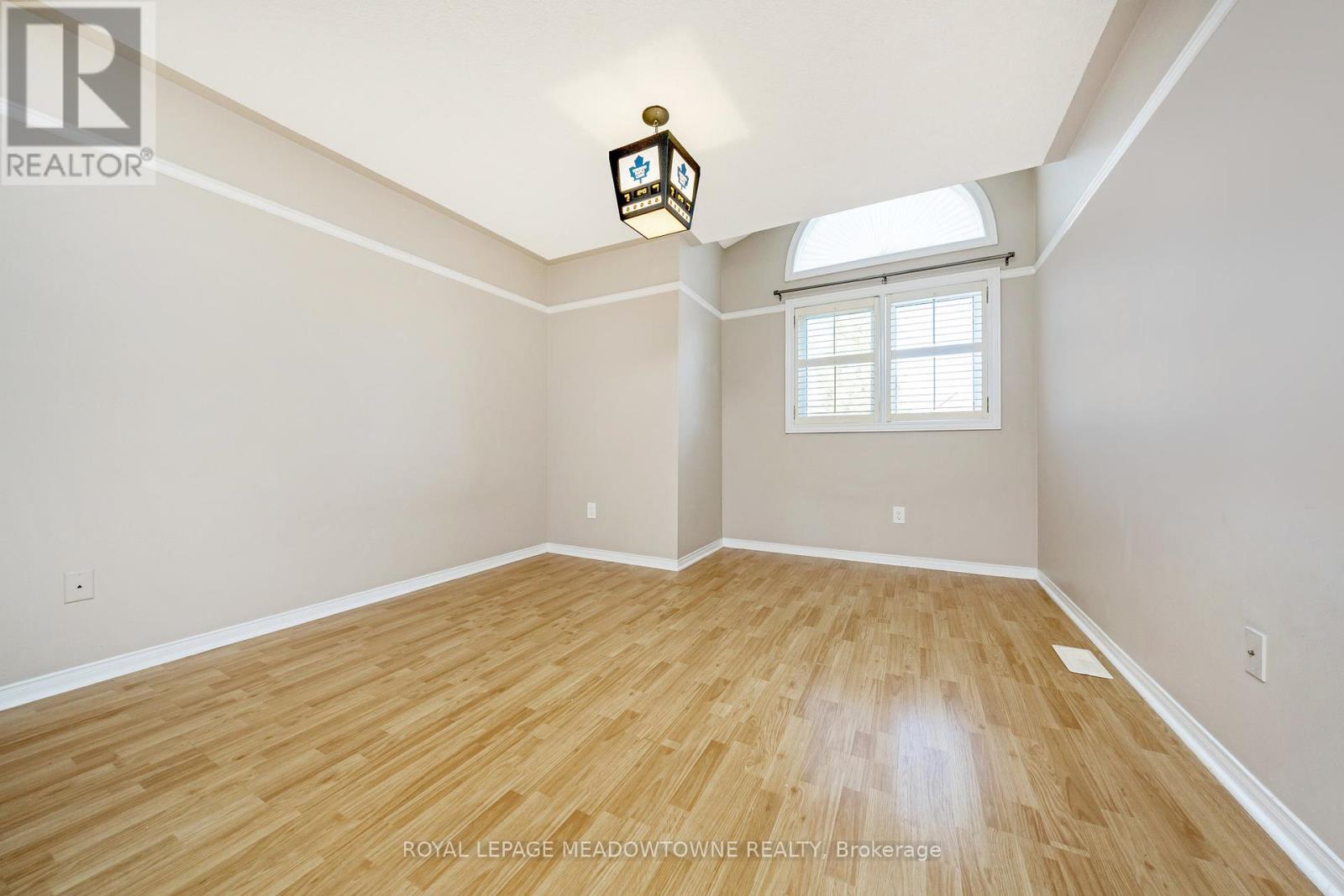 15 Harriet Street, Halton Hills, Ontario  L7G 5W4 - Photo 30 - W12437304