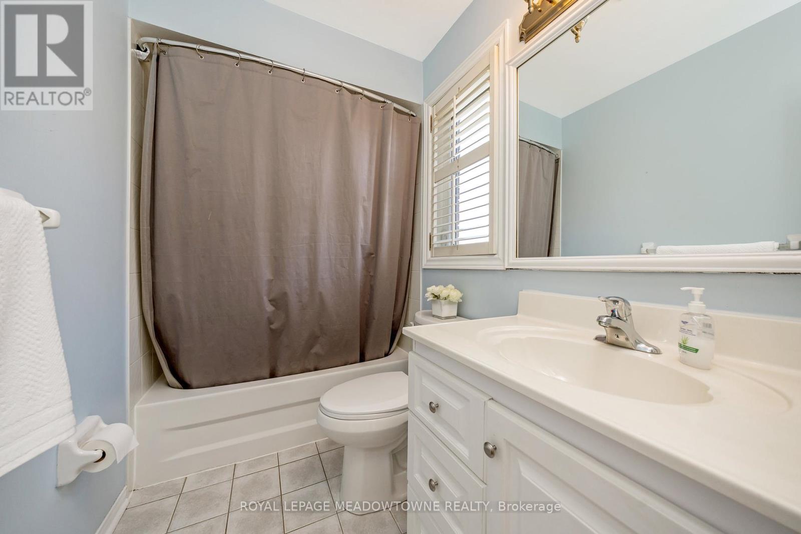 15 Harriet Street, Halton Hills, Ontario  L7G 5W4 - Photo 33 - W12437304