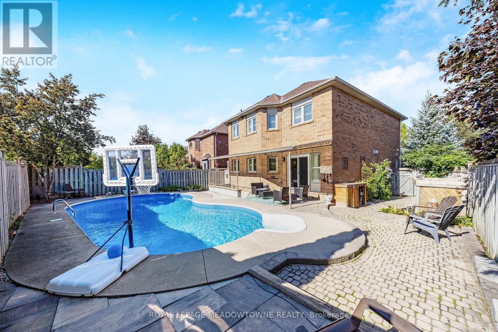 15 Harriet Street, Halton Hills, Ontario  L7G 5W4 - Photo 45 - W12437304