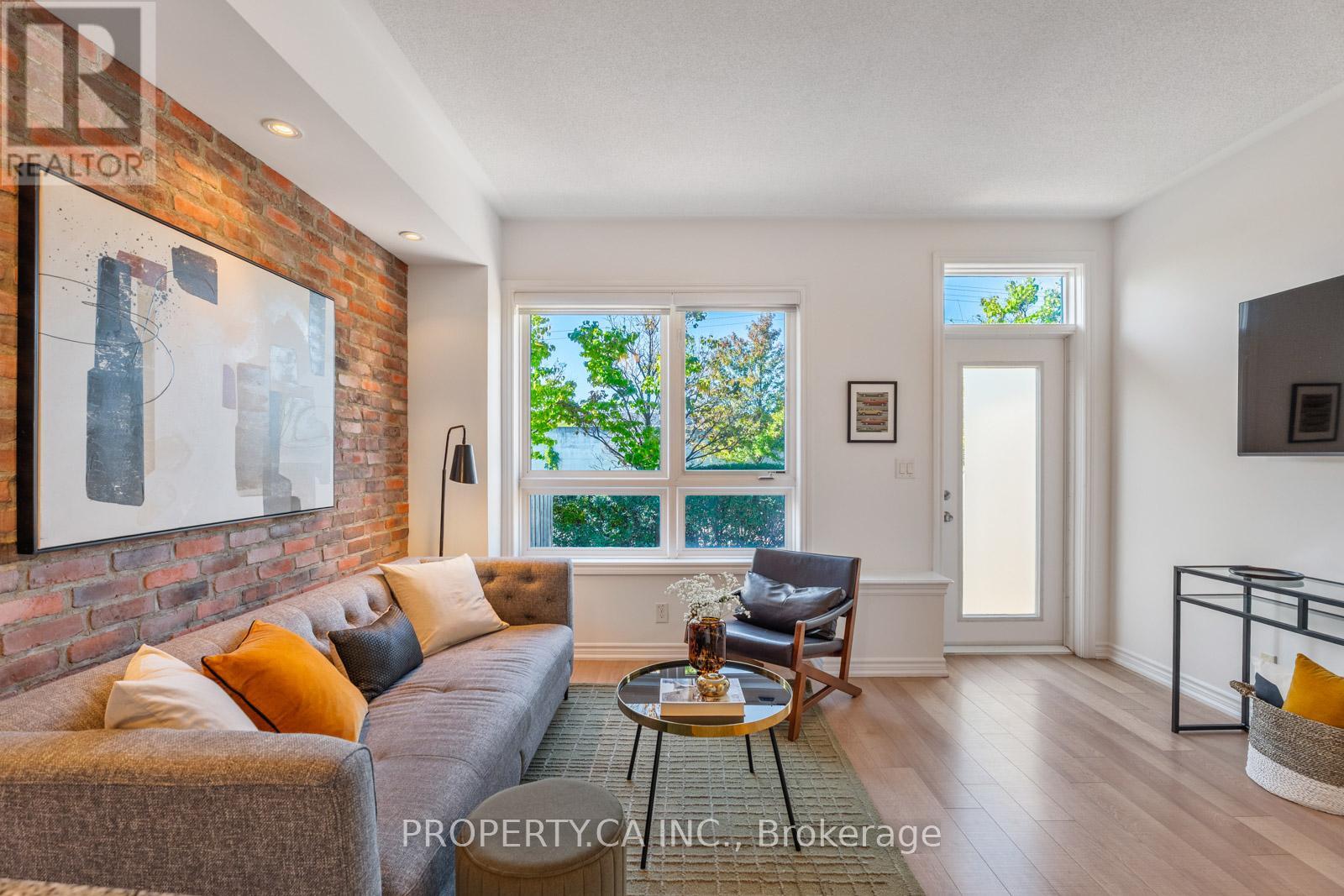 2 - 96 Caledonia Park Road, Toronto, Ontario  M6H 0B1 - Photo 13 - W12437313