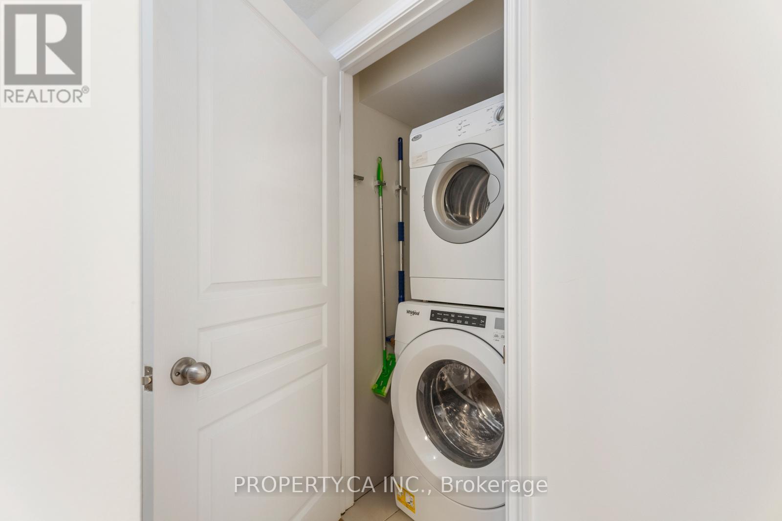 2 - 96 Caledonia Park Road, Toronto, Ontario  M6H 0B1 - Photo 15 - W12437313