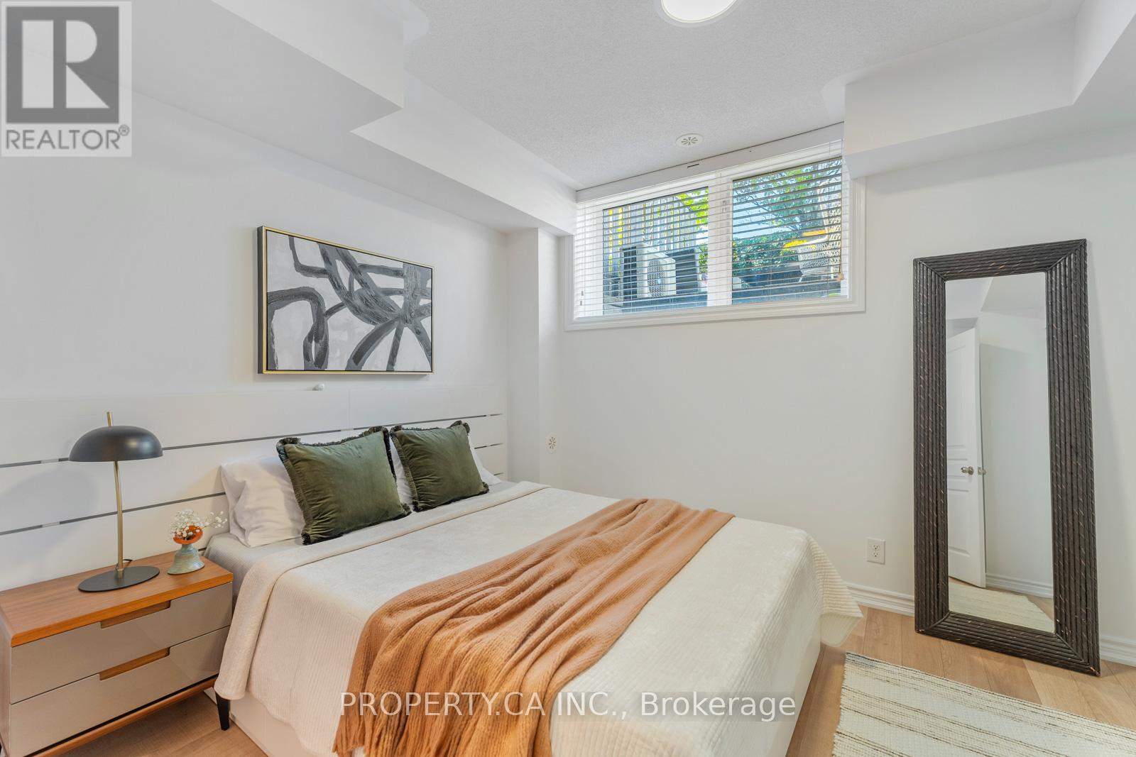 2 - 96 Caledonia Park Road, Toronto, Ontario  M6H 0B1 - Photo 20 - W12437313
