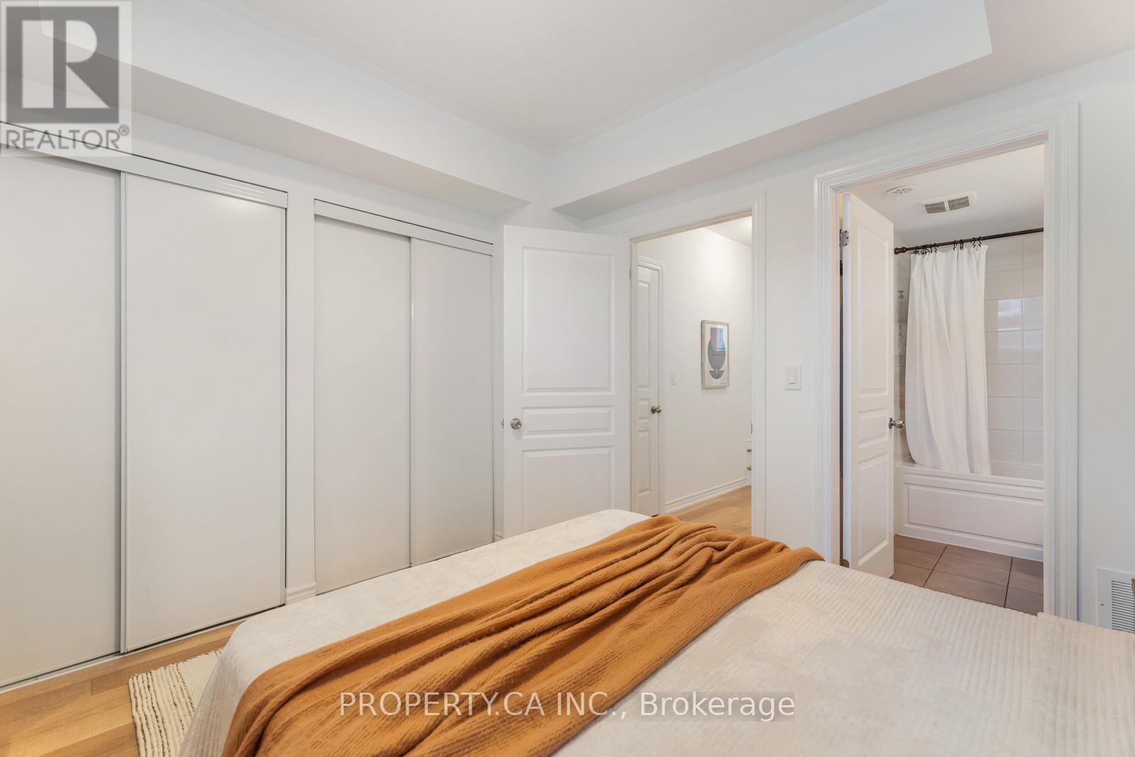 2 - 96 Caledonia Park Road, Toronto, Ontario  M6H 0B1 - Photo 23 - W12437313