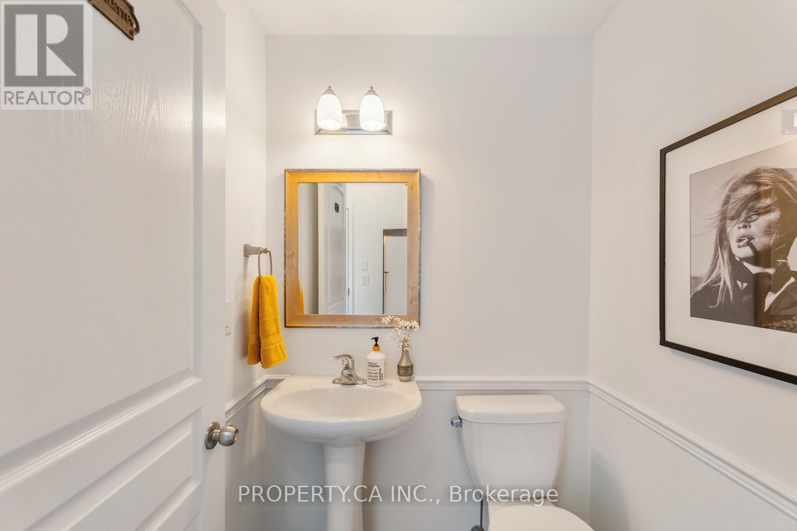 2 - 96 Caledonia Park Road, Toronto, Ontario  M6H 0B1 - Photo 5 - W12437313