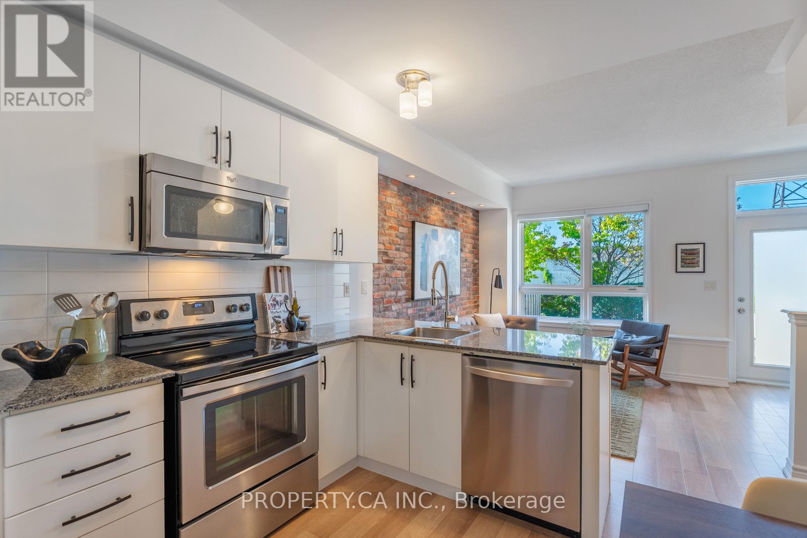 2 - 96 Caledonia Park Road, Toronto, Ontario  M6H 0B1 - Photo 7 - W12437313