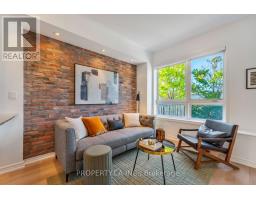 2 - 96 CALEDONIA PARK ROAD, Toronto, Ontario