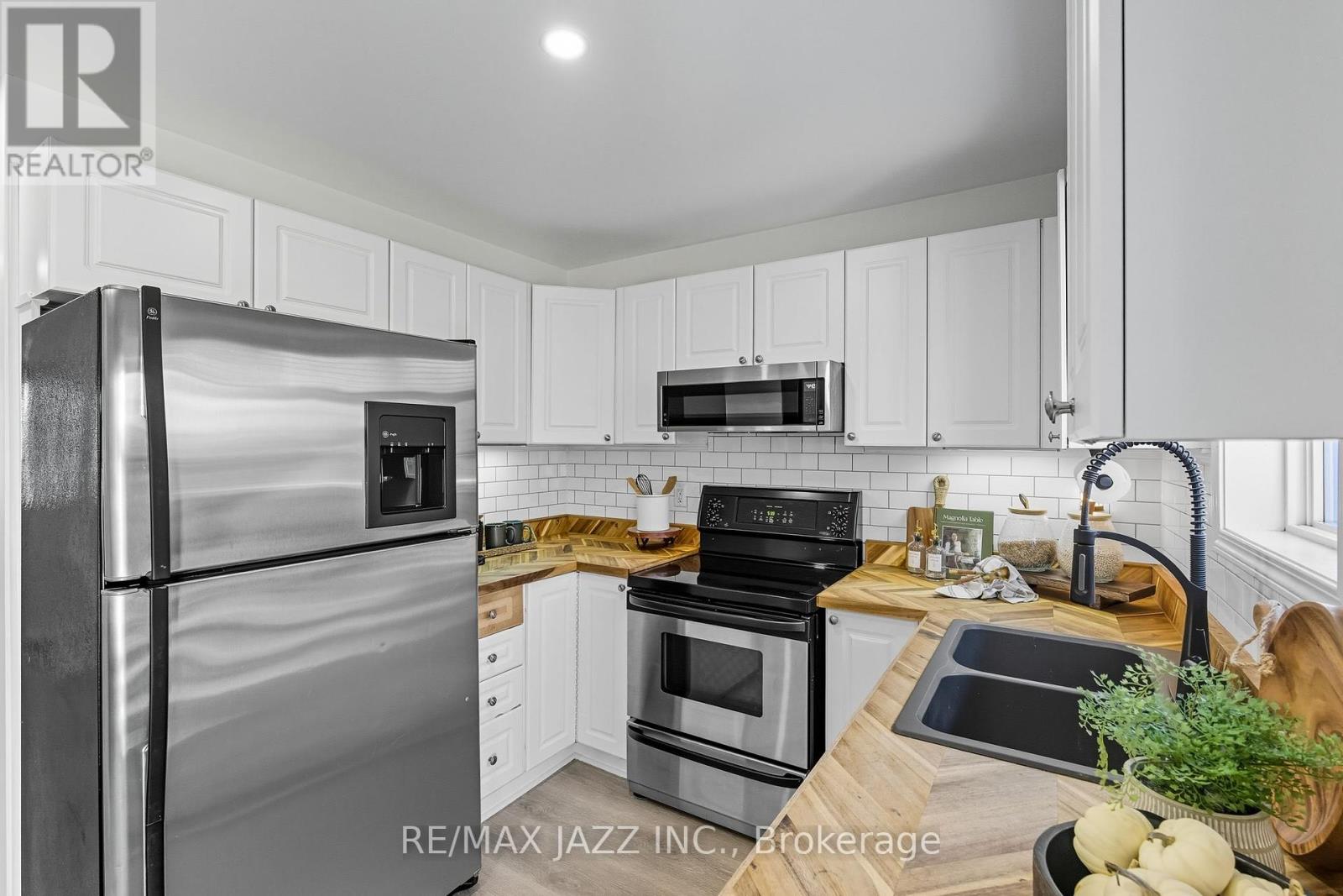 16 Carveth Crescent, Clarington, Ontario  L1B 1N3 - Photo 17 - E12437466