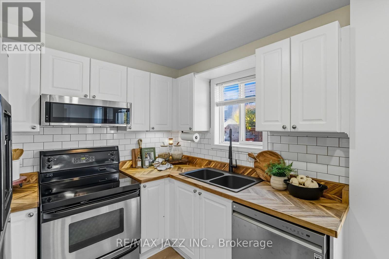 16 Carveth Crescent, Clarington, Ontario  L1B 1N3 - Photo 18 - E12437466