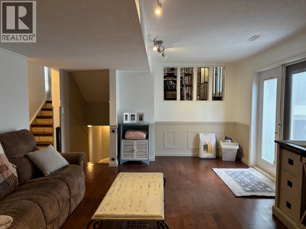 182 S 3 Street E, Magrath, Alberta  T0K 1J0 - Photo 36 - A2205800