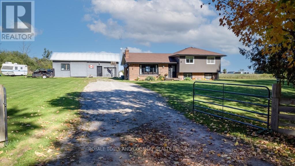 187 Skyline Road, Kawartha Lakes (Mariposa), Ontario  K0M 2M0 - Photo 1 - X12437418