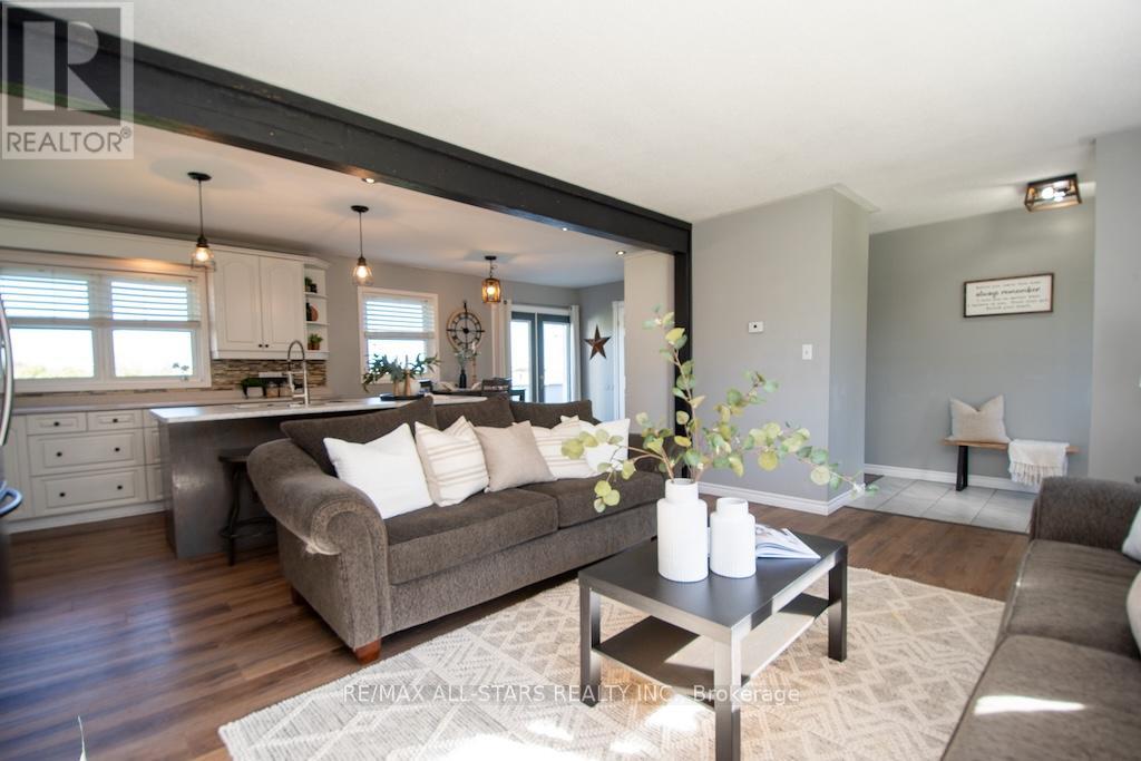 187 Skyline Road, Kawartha Lakes (Mariposa), Ontario  K0M 2M0 - Photo 11 - X12437418