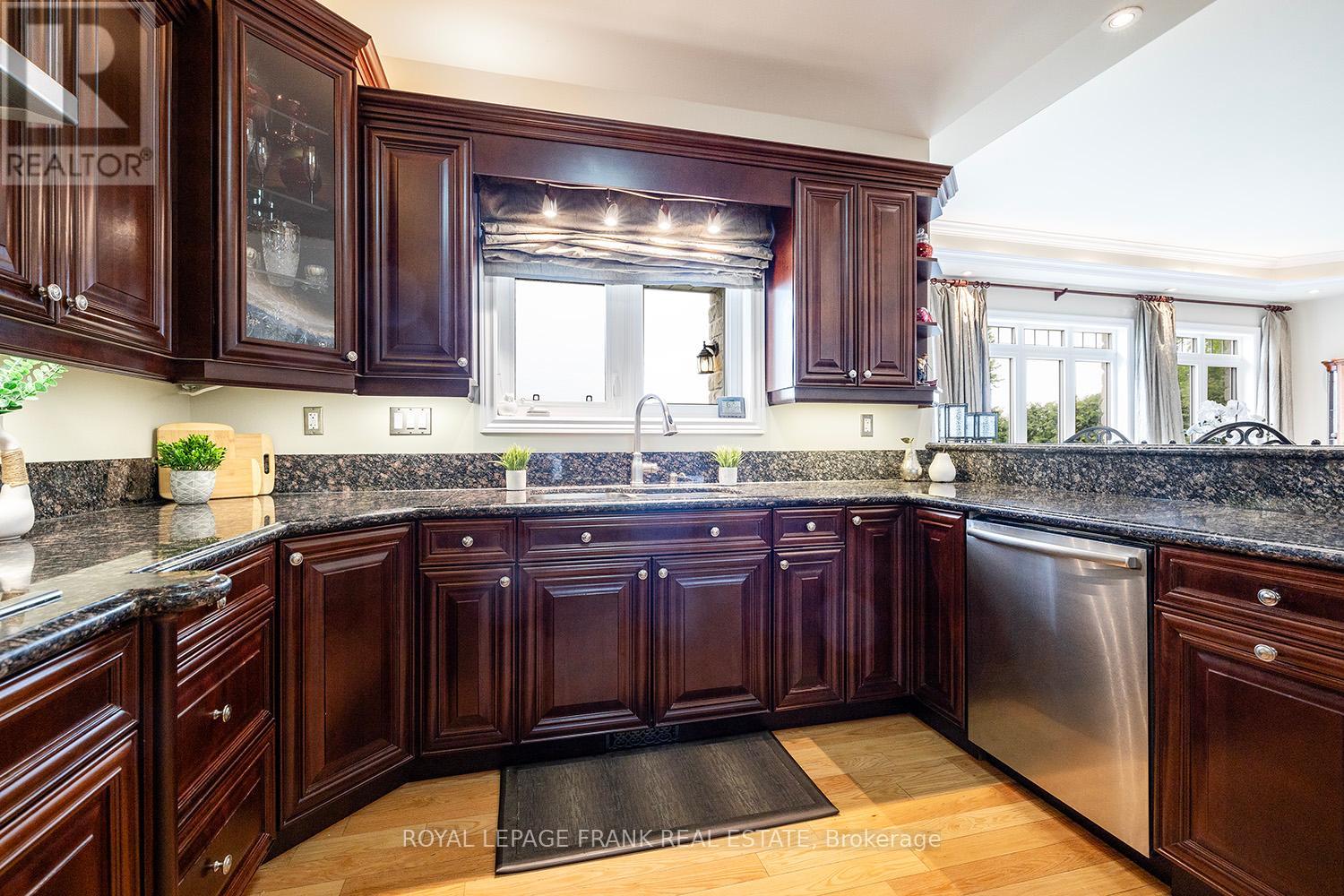 24 Gilson Point Place, Kawartha Lakes, Ontario  K0M 2C0 - Photo 18 - X12437419