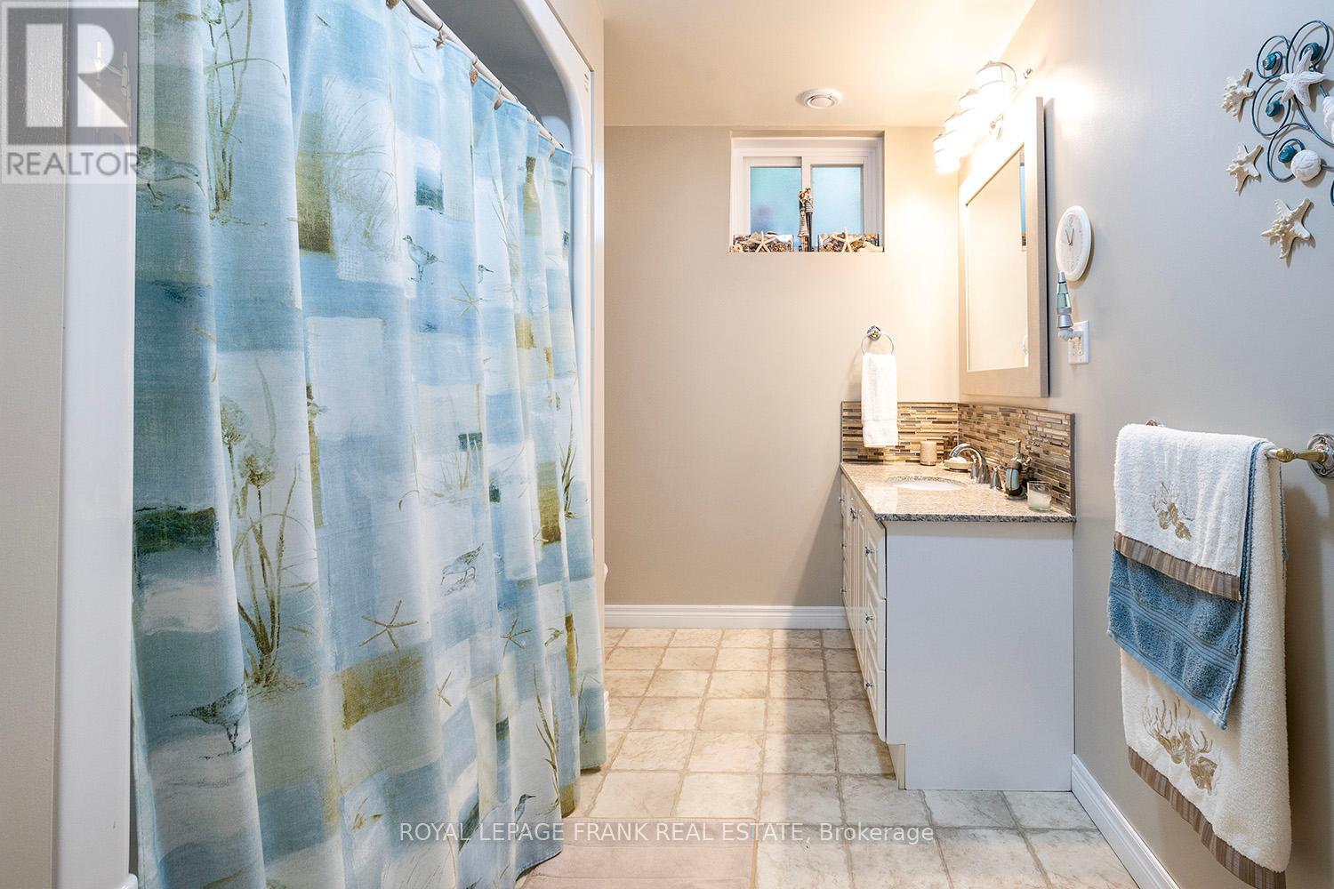 24 Gilson Point Place, Kawartha Lakes, Ontario  K0M 2C0 - Photo 34 - X12437419