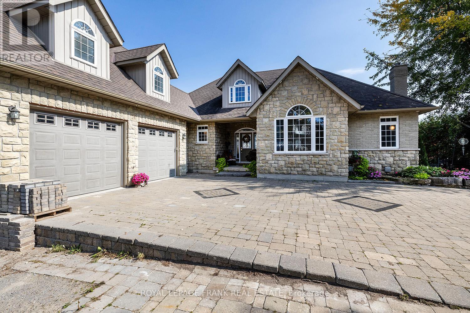 24 Gilson Point Place, Kawartha Lakes, Ontario  K0M 2C0 - Photo 4 - X12437419