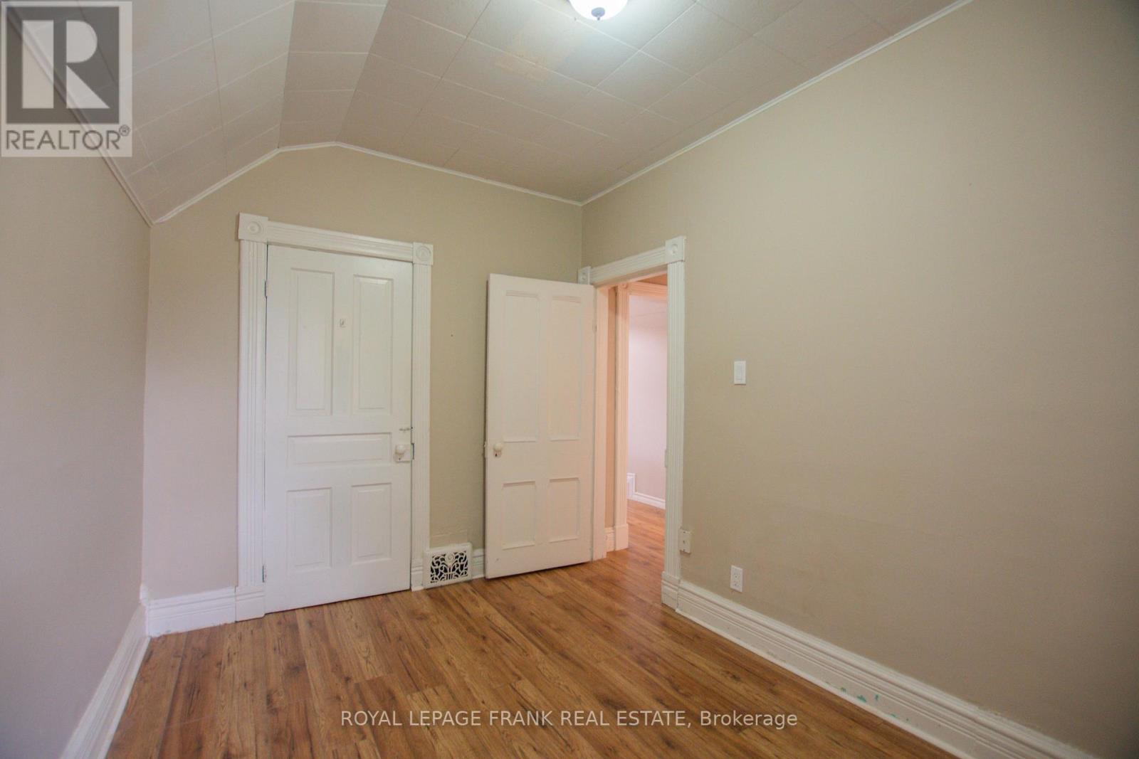 340 Regina Street, North Bay (Central), Ontario  P1B 2J8 - Photo 32 - X12437449