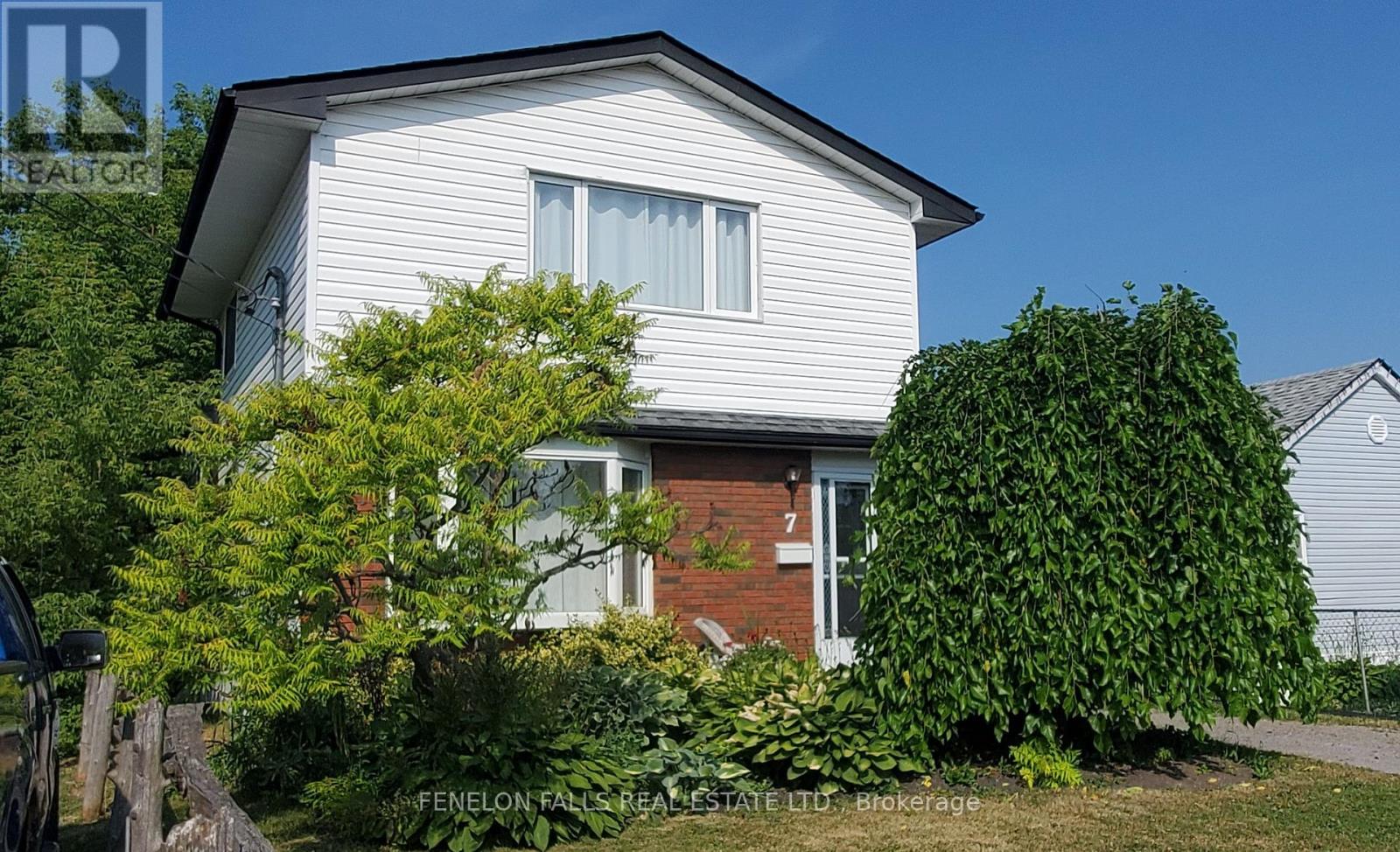 7 JAMES STREET, Kawartha Lakes, Ontario