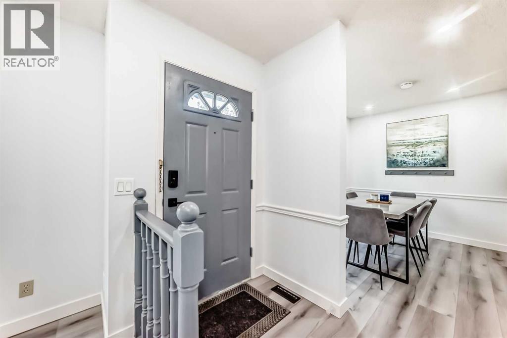 1235 Sandpiper Road Nw, Calgary, Alberta  T3K 3E1 - Photo 4 - A2258427