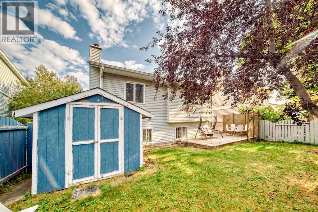 1235 Sandpiper Road Nw, Calgary, Alberta  T3K 3E1 - Photo 43 - A2258427