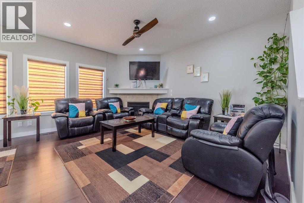 115 Savanna Parade Ne, Calgary, Alberta  T3J 0V8 - Photo 4 - A2259900