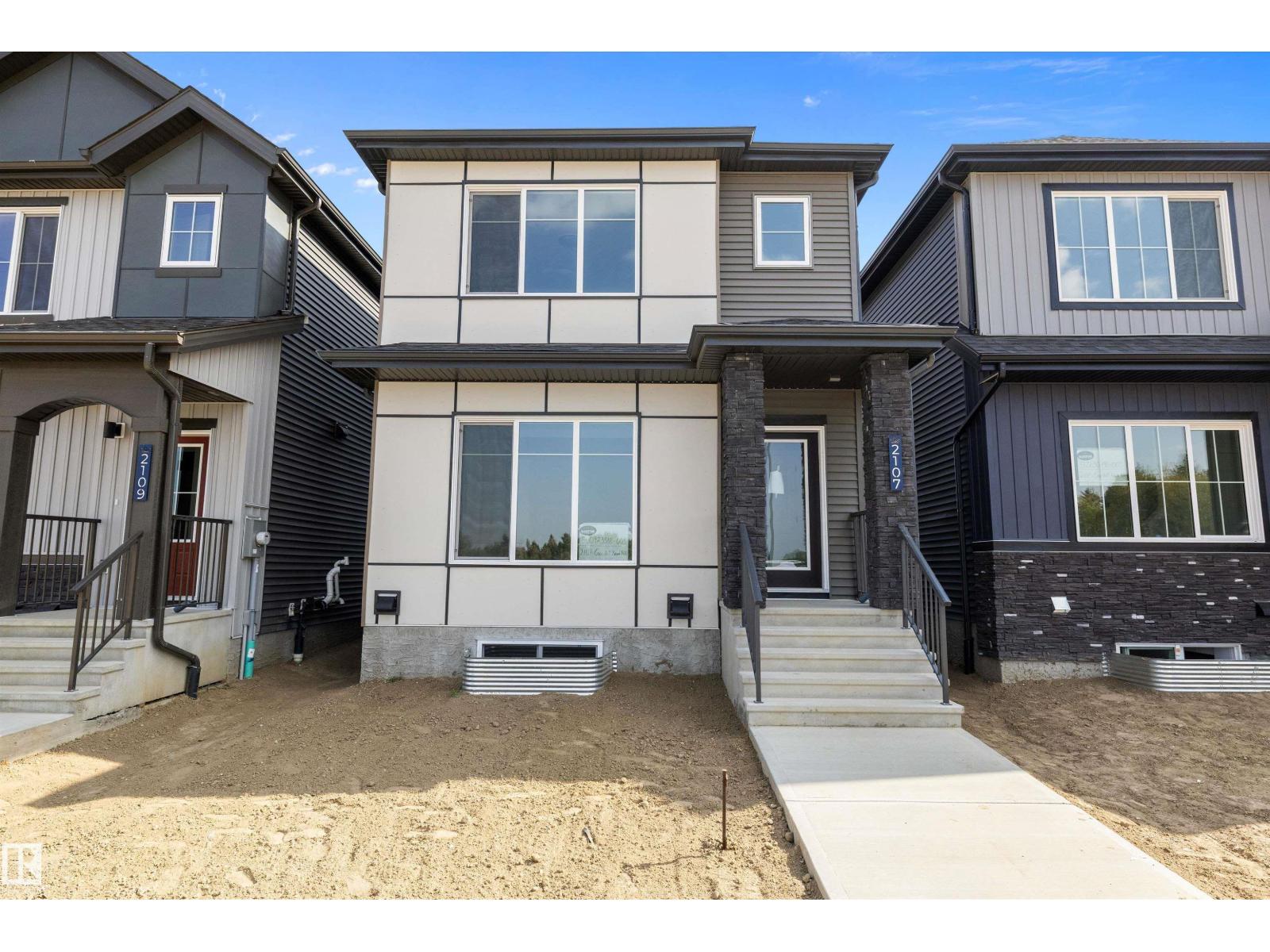 2107 Crossbill Ln Nw, Edmonton, Alberta  T5S 0T9 - Photo 1 - E4460229