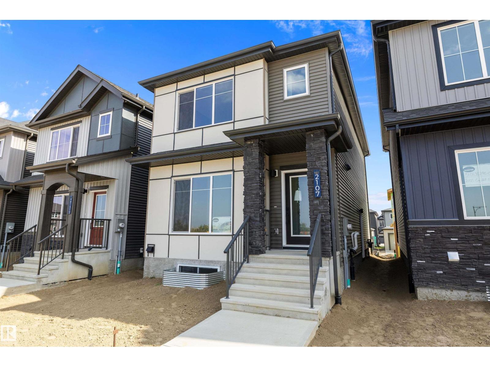 2107 Crossbill Ln Nw, Edmonton, Alberta  T5S 0T9 - Photo 2 - E4460229