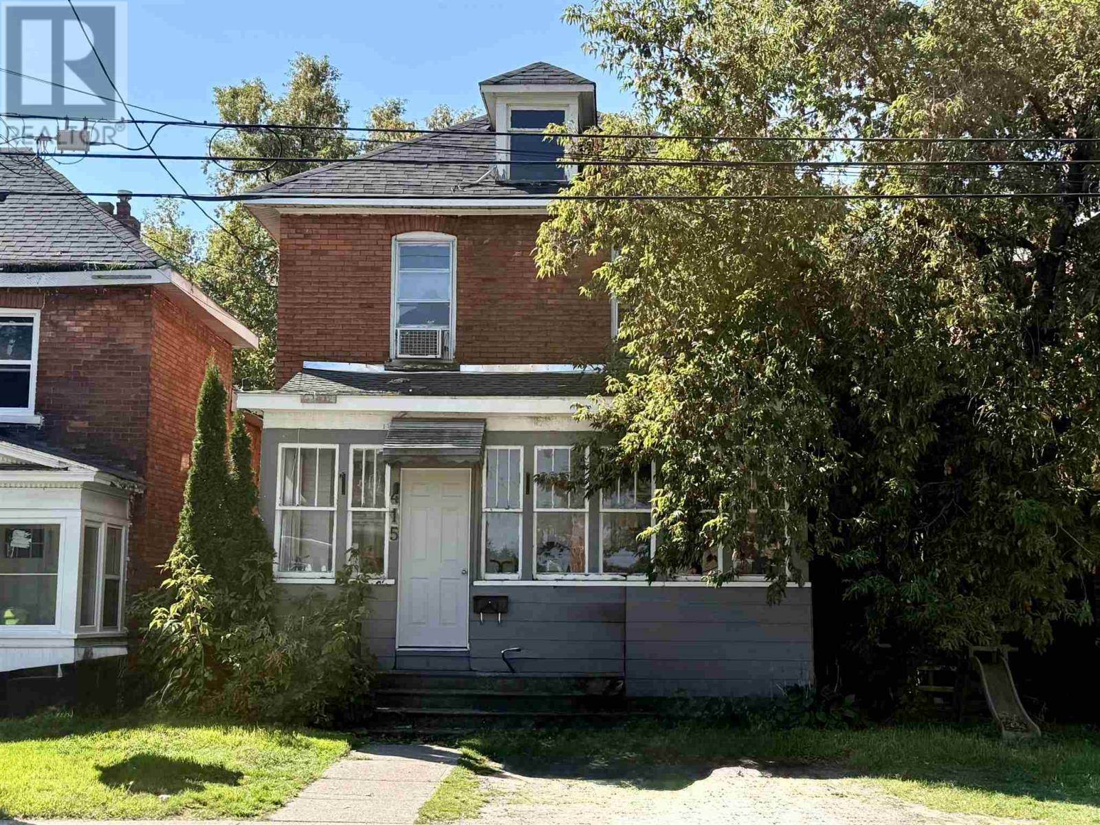 415 Wellington St E, Sault Ste. Marie, Ontario  P6A 2M1 - Photo 1 - SM252815