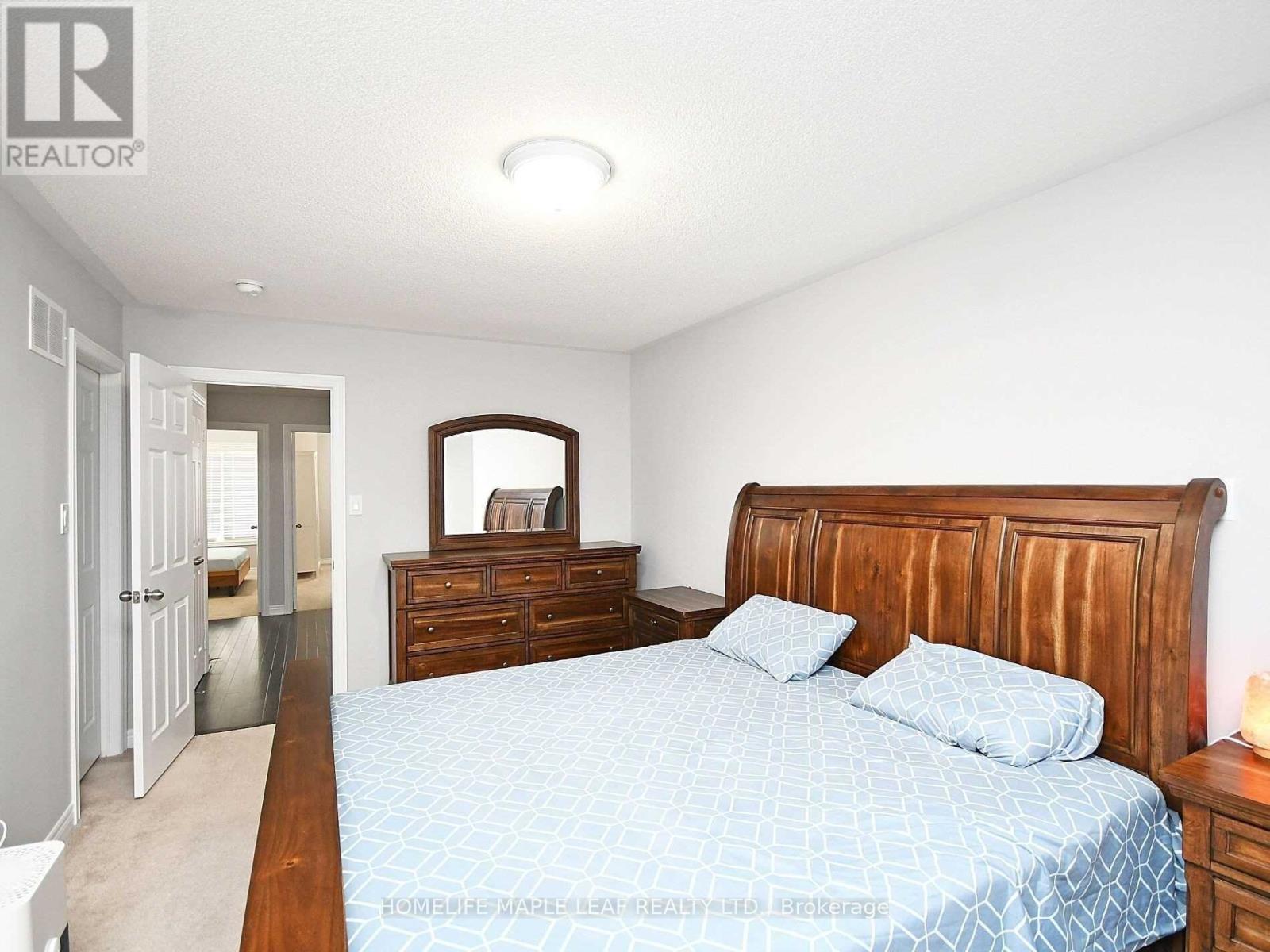 76 Rockman Crescent, Brampton, Ontario  L7A 3Z9 - Photo 18 - W12437363