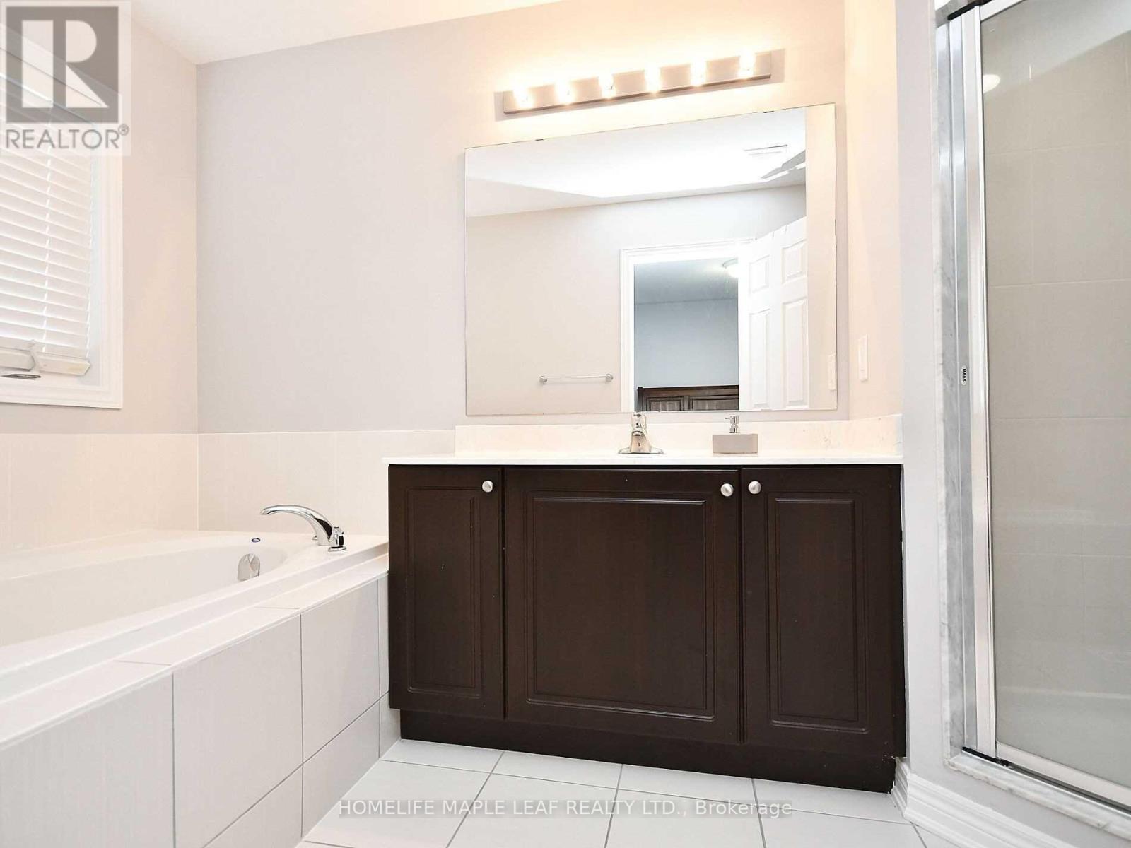 76 Rockman Crescent, Brampton, Ontario  L7A 3Z9 - Photo 19 - W12437363