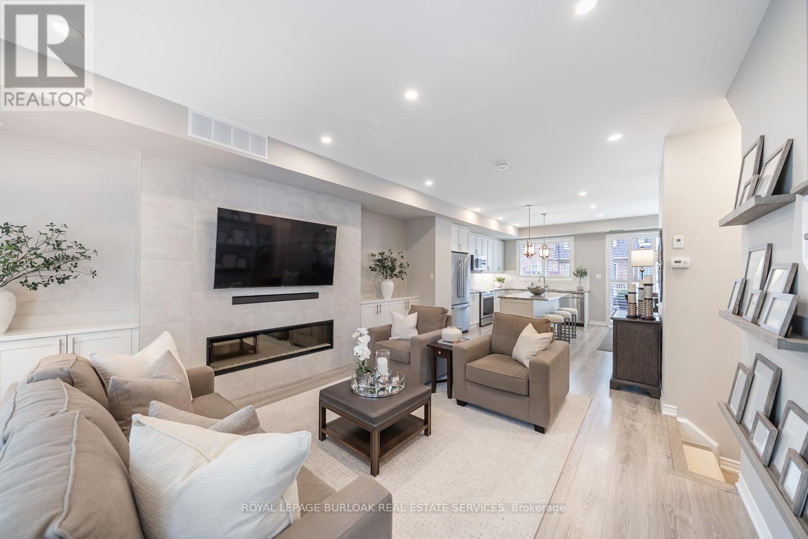 8 - 2362 New Street, Burlington, Ontario  L7R 4P8 - Photo 10 - W12437365