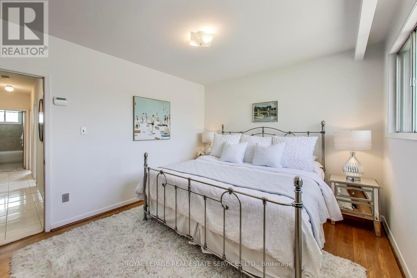 251 Driftwood Avenue, Toronto, Ontario  M3N 2N6 - Photo 12 - W12437384