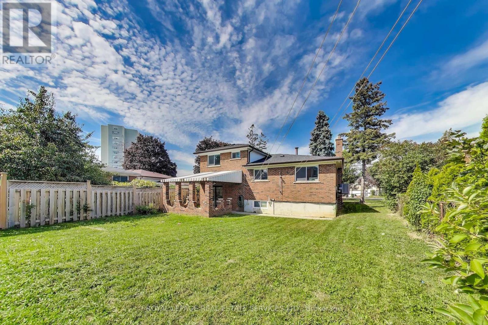 251 Driftwood Avenue, Toronto, Ontario  M3N 2N6 - Photo 26 - W12437384