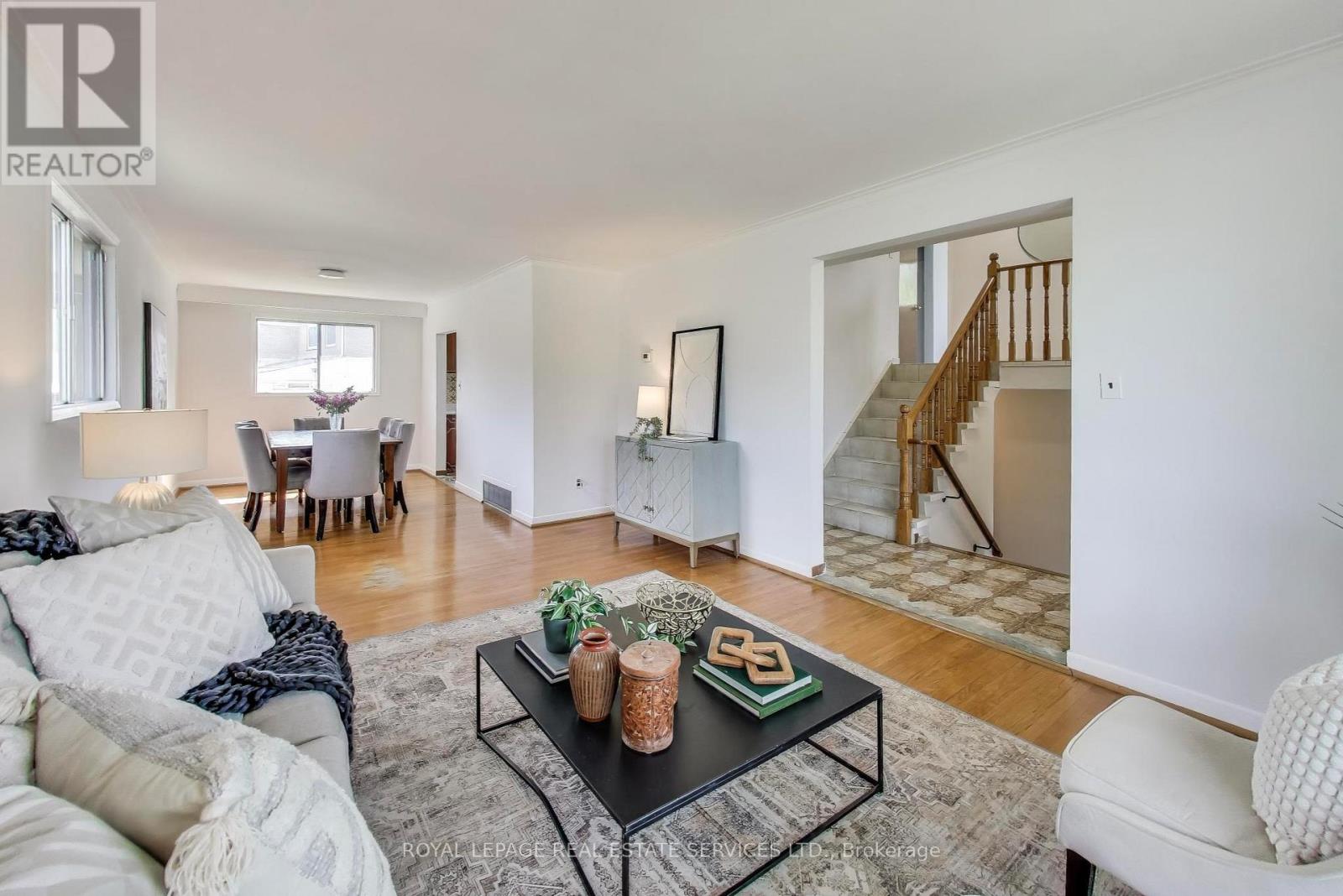 251 Driftwood Avenue, Toronto, Ontario  M3N 2N6 - Photo 4 - W12437384