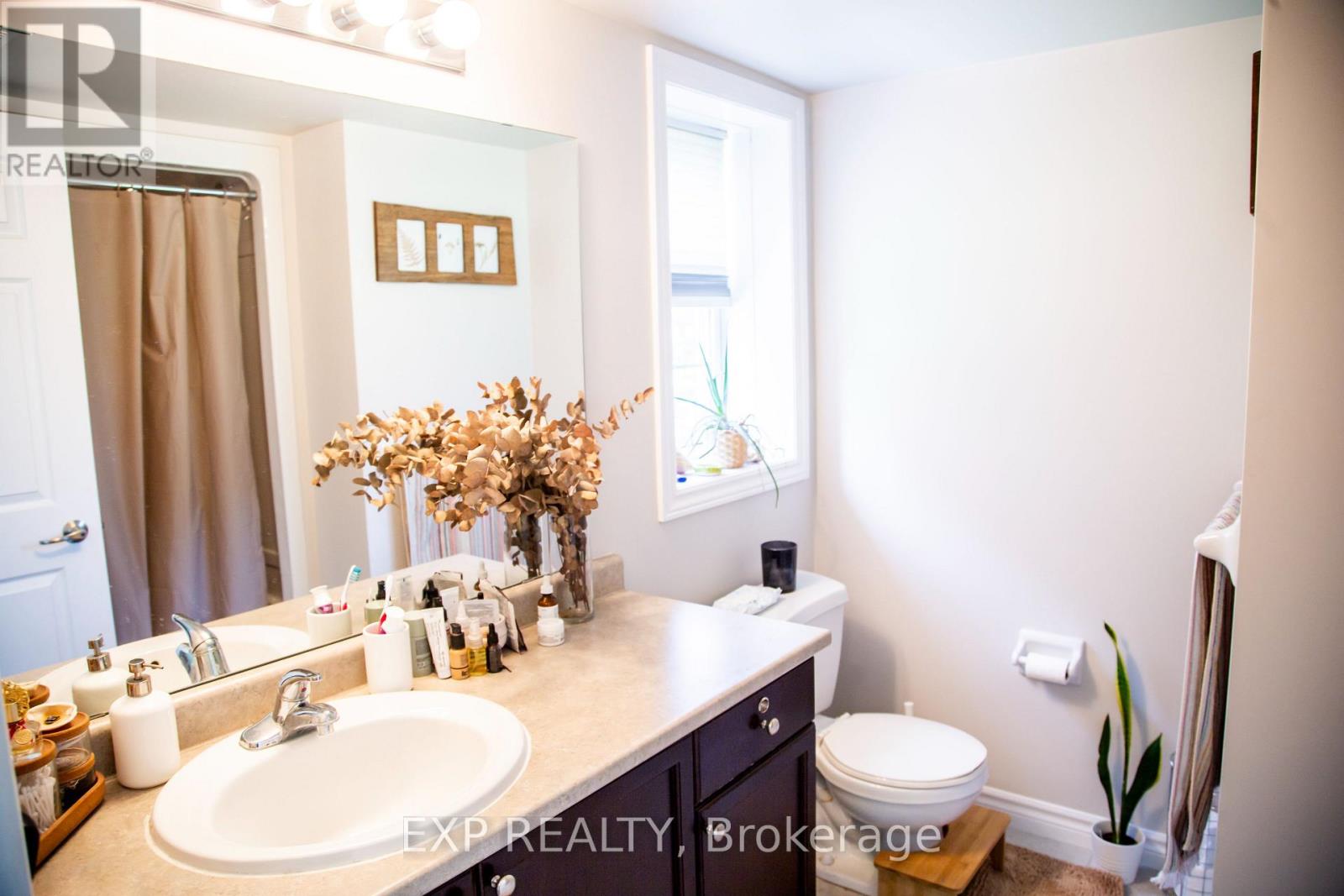 101 - 1380 Main Street E, Milton, Ontario  L9T 7S4 - Photo 11 - W12437385