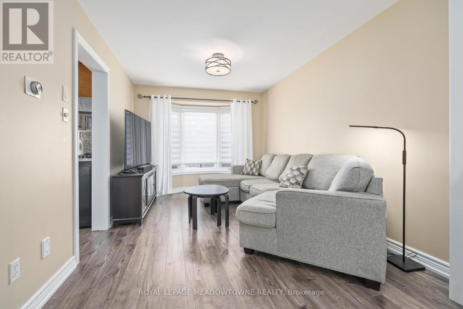 16 Chester Crescent, Halton Hills (Georgetown), Ontario  L7G 5W4 - Photo 13 - W12437388