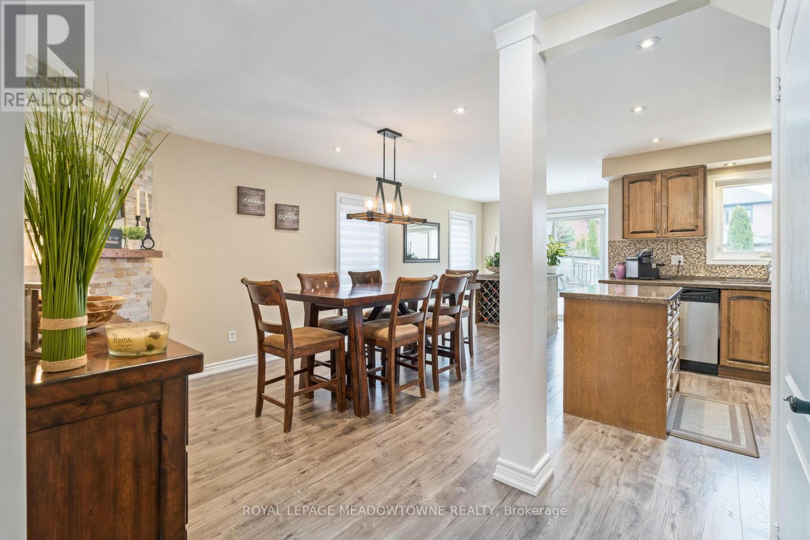 16 Chester Crescent, Halton Hills (Georgetown), Ontario  L7G 5W4 - Photo 21 - W12437388